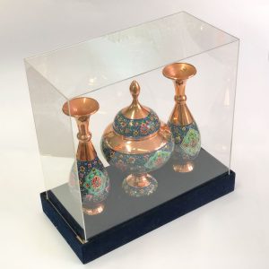 ست شکلات خوری و یک جفت گلدان مس و پرداز